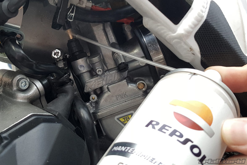 lubricar-engrase-moto-trial-carburador